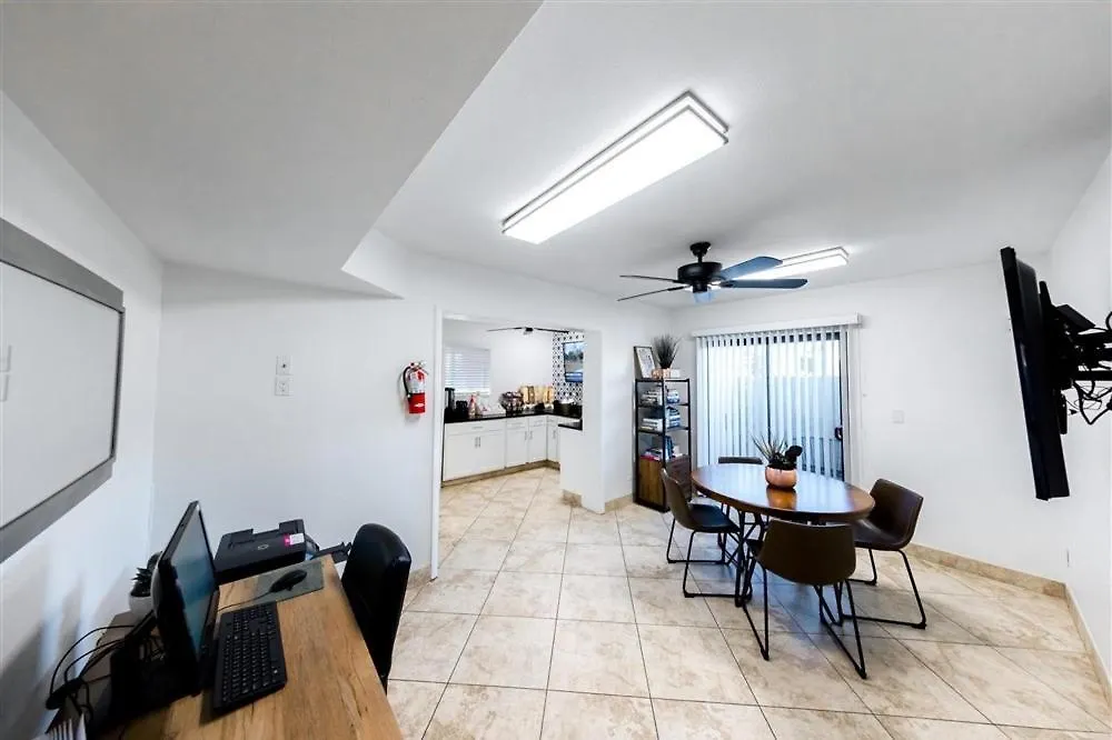 Daire 206 Fully Furnished 1Br Suite-Prime Location Scottsdale ABD